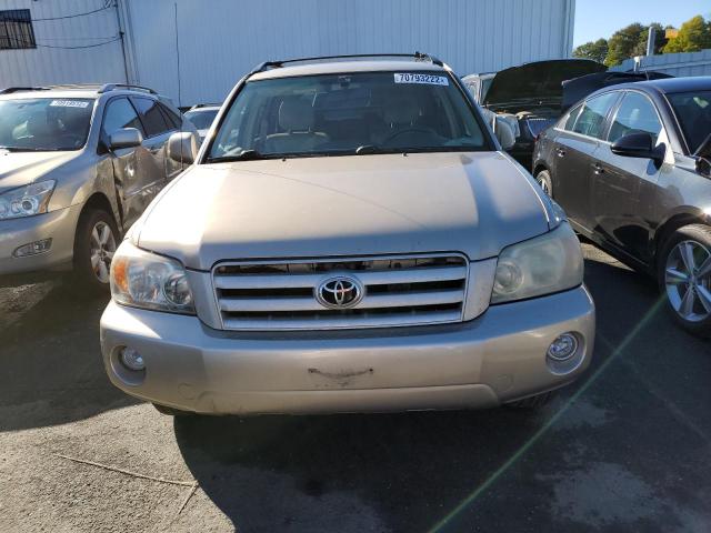 Photo 5 from auction – 2004 TOYOTA HIGHLANDER with VIN JTEGD21A040083906