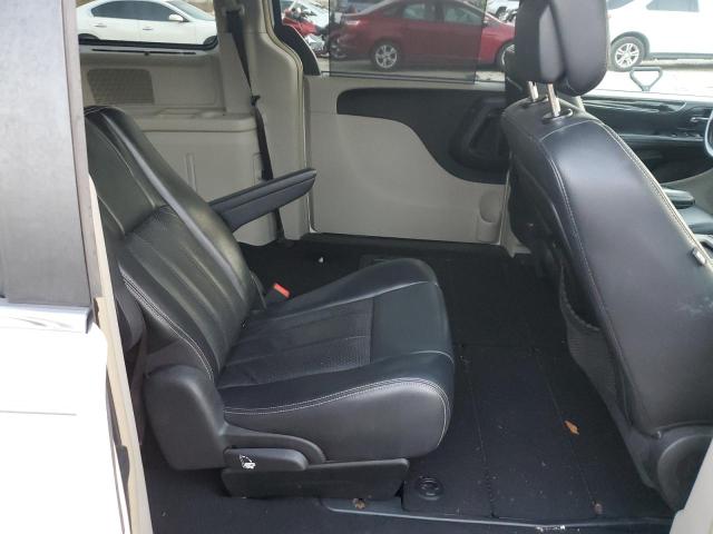 Photo 11 from auction – 2011 CHRYSLER TOWN & COU with VIN 2A4RR8DG5BR658984