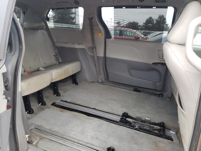 Photo 11 from auction – 2014 TOYOTA SIENNA XLE with VIN 5TDYK3DC9ES433839