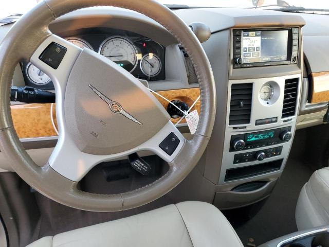 Photo 8 from auction – 2010 CHRYSLER TOWN & COU with VIN 2A4RR6DX0AR123774