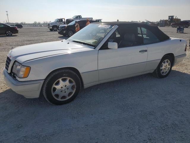 MERCEDES-BENZ E 320 1995 with VIN WDBEA66E5SC172906 - Photo from auction