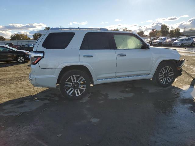 Photo 3 from auction – 2014 TOYOTA 4RUNNER SR with VIN JTEZU5JR7E5077251