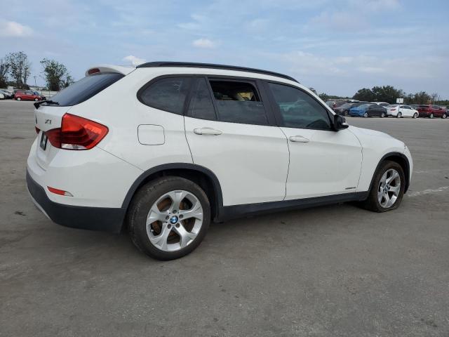 Photo 3 from auction – 2015 BMW X1 SDRIVE2 with VIN WBAVM1C52FVW58113