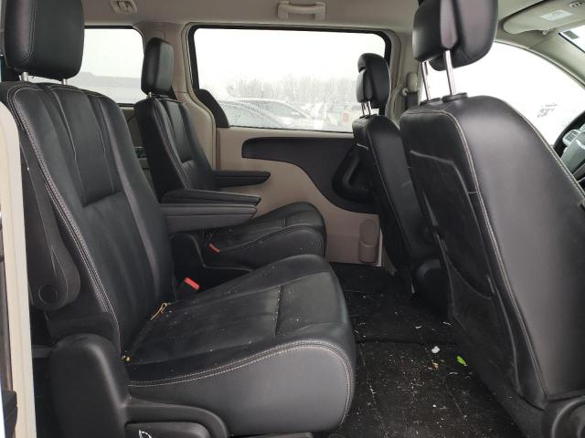 Photo 10 from auction – 2016 CHRYSLER TOWN & COU with VIN 2C4RC1BG4GR157397