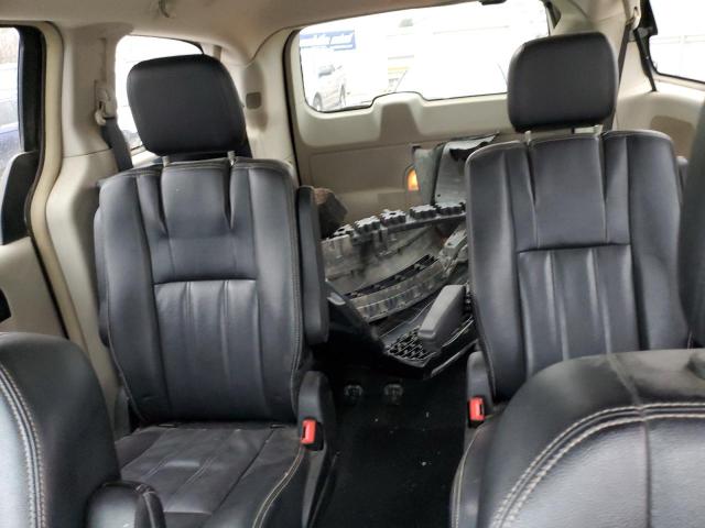 Photo 10 from auction – 2015 CHRYSLER TOWN & COU with VIN 2C4RC1BG4FR552842