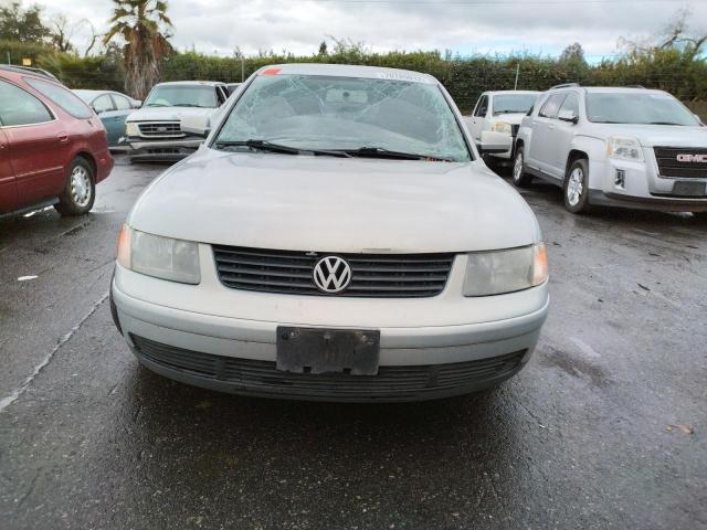 Photo 5 from auction – 2000 VOLKSWAGEN PASSAT GLS with VIN WVWMA23B6YP355541