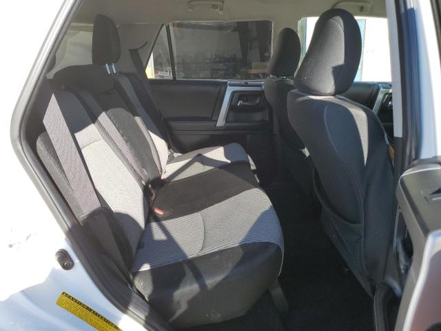 Photo 11 from auction – 2017 TOYOTA 4RUNNER SR with VIN JTEBU5JRXH5427316