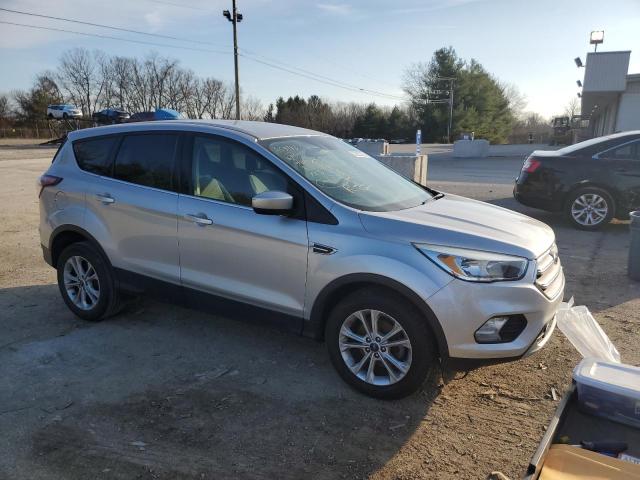 Photo 4 from auction – 2017 FORD ESCAPE SE with VIN 1FMCU0GDXHUA53783
