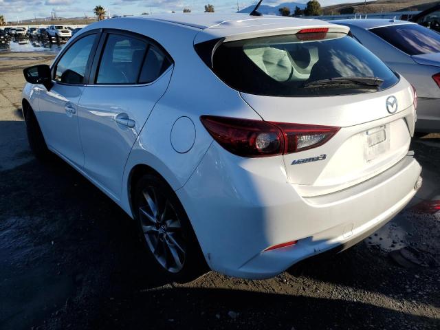 Photo 2 from auction – 2018 MAZDA 3 TOURING with VIN 3MZBN1L38JM240317