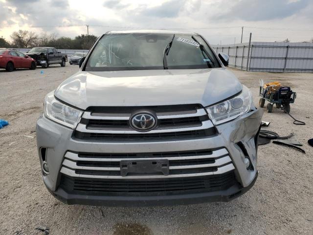 Photo 5 from auction – 2018 TOYOTA HIGHLANDER with VIN 5TDZZRFH0JS251825