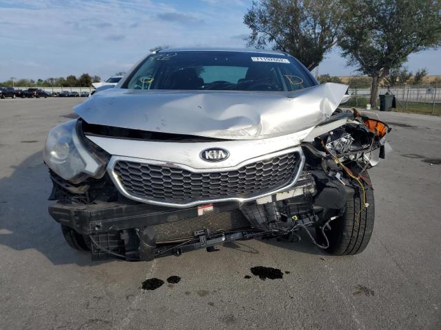 Photo 5 from auction – 2016 KIA FORTE LX with VIN KNAFK4A6XG5604275