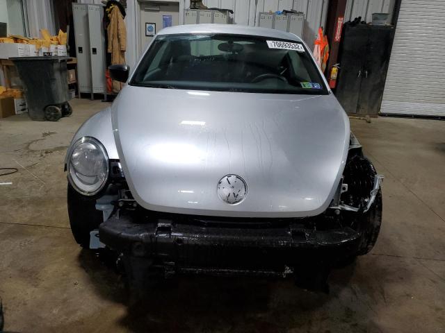 Photo 5 from auction – 2013 VOLKSWAGEN BEETLE with VIN 3VWFP7AT5DM670408