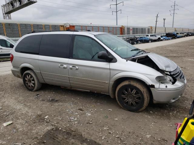 Photo 4 from auction – 2005 CHRYSLER TOWN & COU with VIN 2C4GP54L85R168431