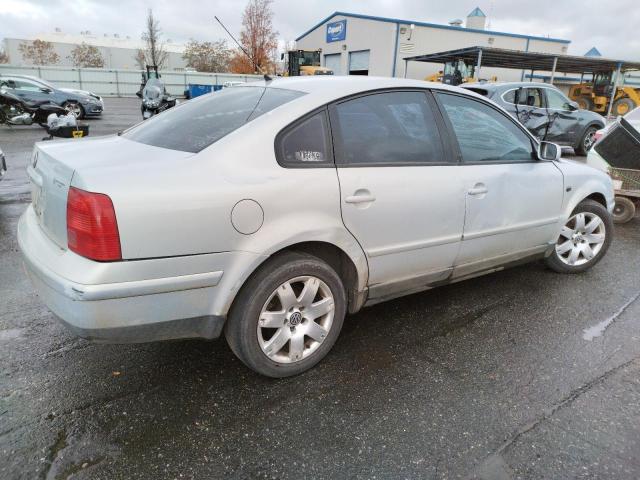 Photo 3 from auction – 2000 VOLKSWAGEN PASSAT GLS with VIN WVWMA23B6YP355541