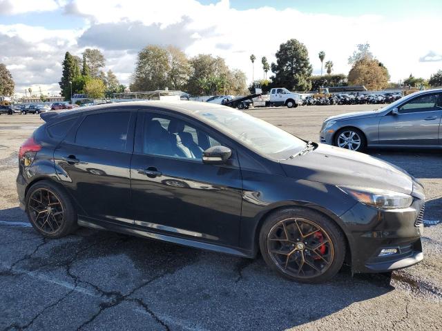 Photo 4 from auction – 2017 FORD FOCUS ST with VIN 1FADP3L97HL237576