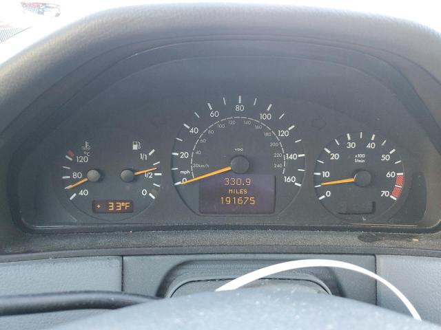 Photo 9 from auction – 2000 MERCEDES-BENZ E 320 4MAT with VIN WDBJF82J5YX041426