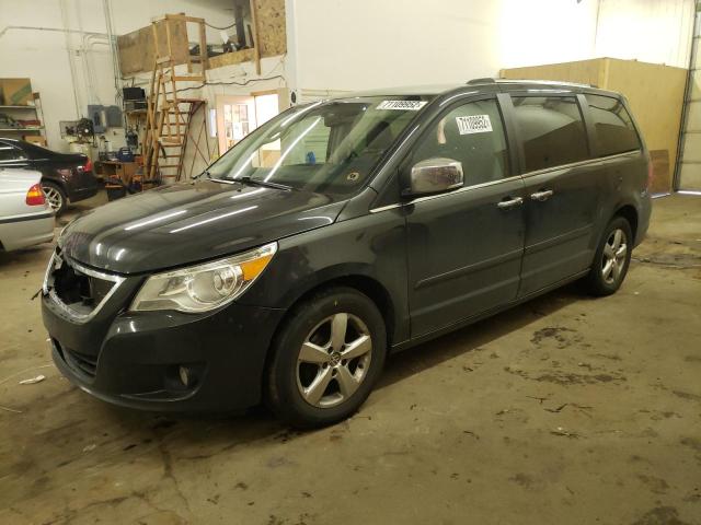 VOLKSWAGEN ROUTAN 2011 with VIN 2V4RW6DG0BR668511 - Photo from auction