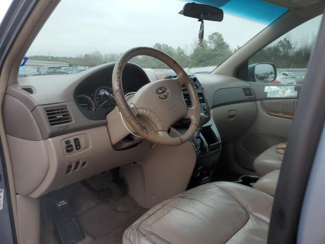 Photo 8 from auction – 2004 TOYOTA SIENNA XLE with VIN 5TDZA22C04S040282