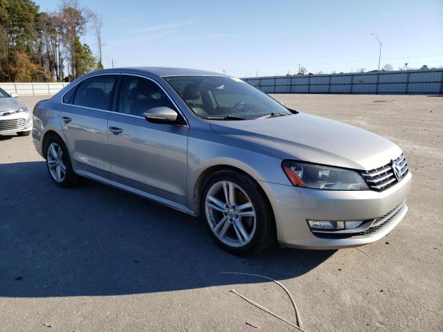 Photo 4 from auction – 2012 VOLKSWAGEN PASSAT SEL with VIN 1VWCM7A38CC010052
