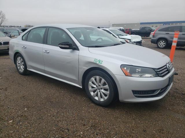 Photo 4 from auction – 2012 VOLKSWAGEN PASSAT S with VIN 1VWAP7A38CC011989