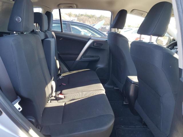 Photo 10 from auction – 2015 TOYOTA RAV4 LE with VIN JTMBFREV2FJ019068