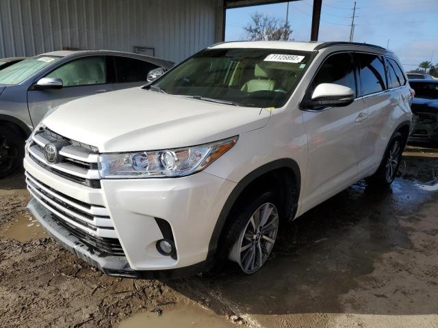 TOYOTA HIGHLANDER 2018 with VIN 5TDKZRFH0JS539362 - Photo from auction