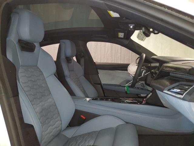 Photo 12 from auction – 2022 AUDI E-TRON GT with VIN WAUEJBFW8N7001595