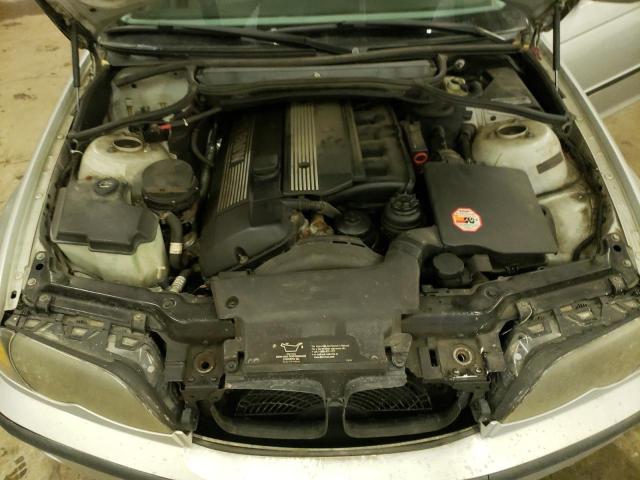 Photo 11 from auction – 2002 BMW 325 I with VIN WBAEV33402KL65662