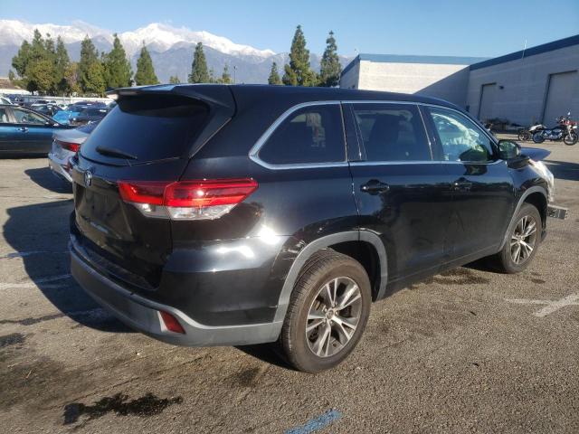 Photo 3 from auction – 2018 TOYOTA HIGHLANDER with VIN 5TDZZRFH3JS246618