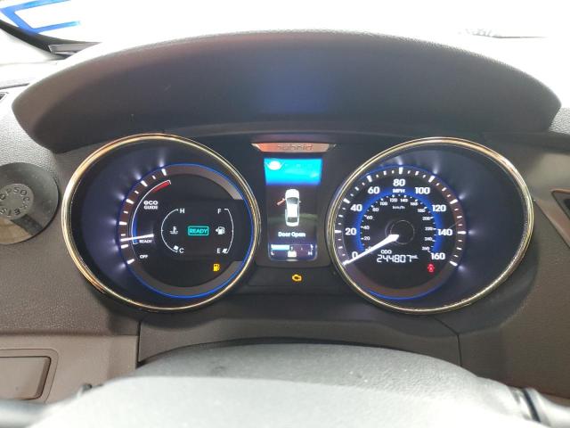 Photo 9 from auction – 2011 HYUNDAI SONATA HYB with VIN KMHEC4A43BA004266