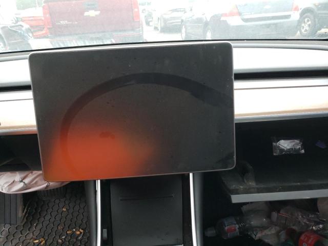 Photo 9 from auction – 2018 TESLA MODEL 3 with VIN 5YJ3E1EA4JF176011