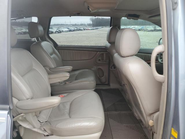 Photo 11 from auction – 2004 TOYOTA SIENNA XLE with VIN 5TDZA22C04S040282