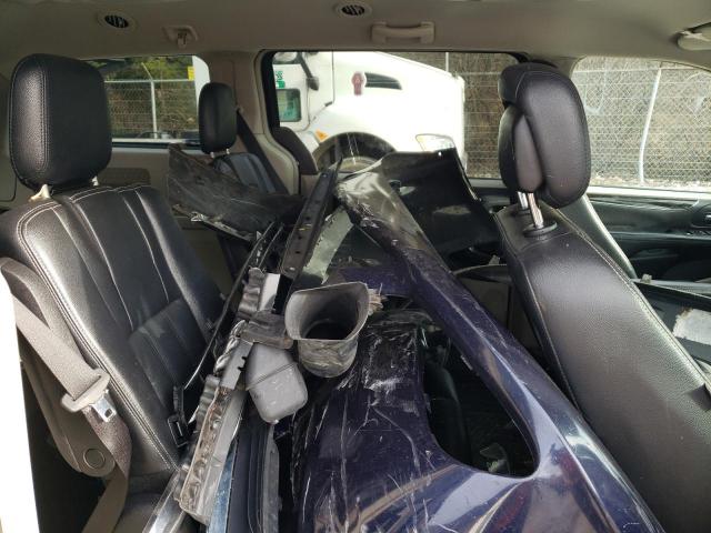 Photo 11 from auction – 2014 CHRYSLER TOWN & COU with VIN 2C4RC1BG4ER271977
