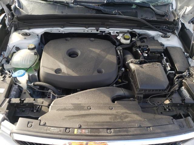 Photo 12 from auction – 2020 VOLVO XC40 T4 MO with VIN YV4AC2HK7L2301707