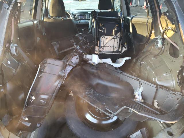Photo 13 from auction – 2015 TOYOTA RAV4 XLE with VIN 2T3WFREV0FW222396