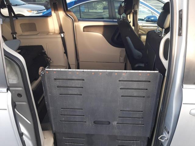 Photo 11 from auction – 2011 CHRYSLER TOWN & COU with VIN 2A4RR5DG8BR612905