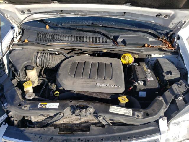 Photo 12 from auction – 2016 CHRYSLER TOWN & COU with VIN 2C4RC1BG2GR165675