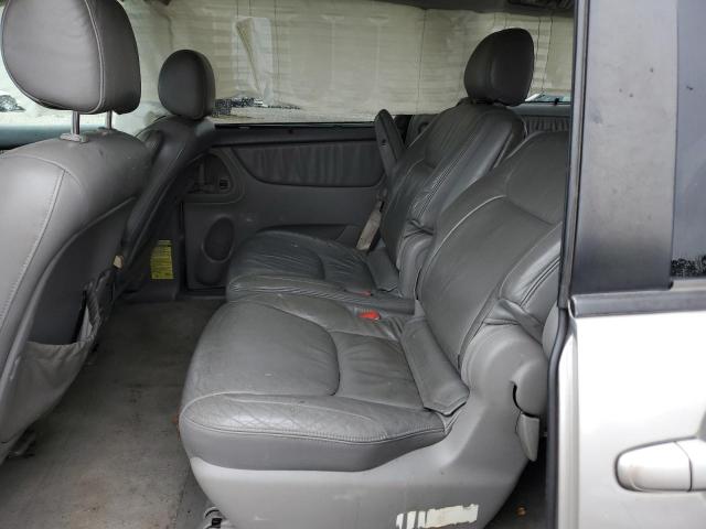 Photo 11 from auction – 2004 TOYOTA SIENNA XLE with VIN 5TDBA22C84S020475
