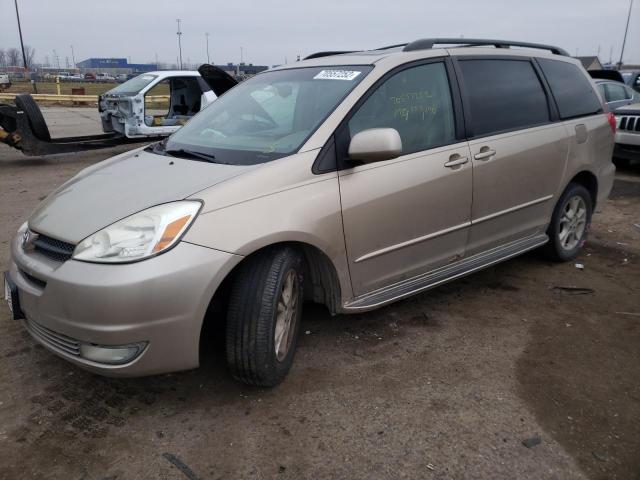 TOYOTA SIENNA XLE 2004 with VIN 5TDZA22C94S006437 - Photo from auction