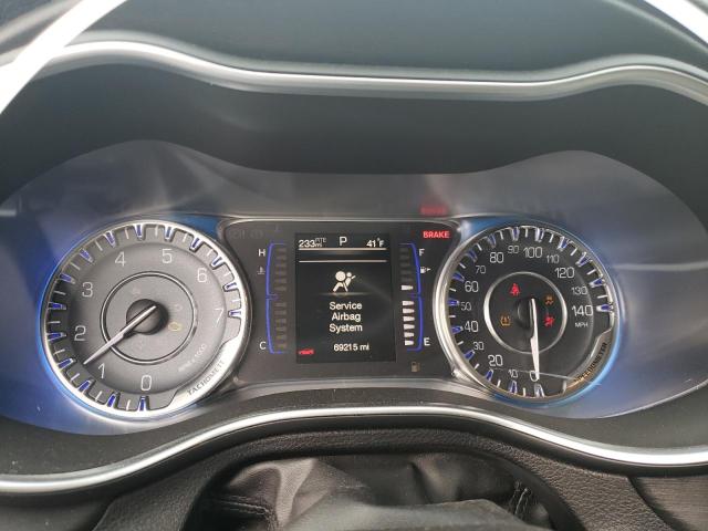Photo 9 from auction – 2015 CHRYSLER 200 LIMITE with VIN 1C3CCCAB1FN742946