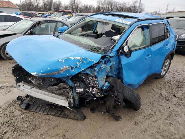 TOYOTA RAV4 XLE 2020 with VIN JTMP1RFVXLJ033637 - Photo from auction