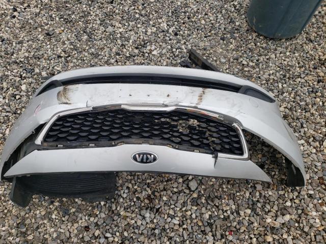 Photo 12 from auction – 2018 KIA FORTE LX with VIN 3KPFL4A76JE259718