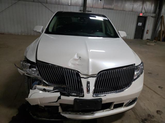 Photo 5 from auction – 2014 LINCOLN MKT with VIN 2LMHJ5AT7EBL52701