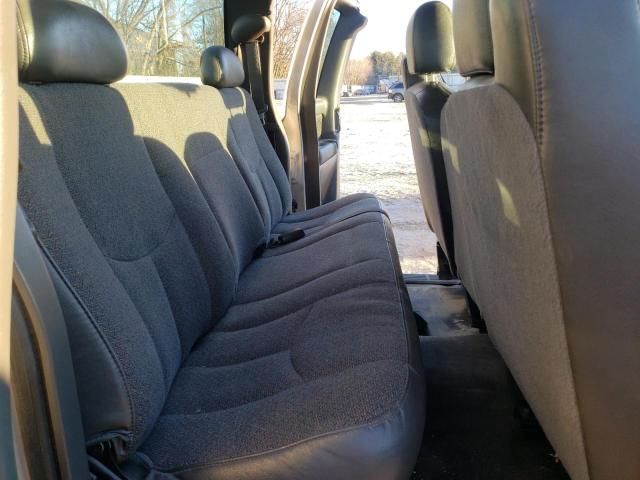 Photo 10 from auction – 2004 CHEVROLET SILVERADO with VIN 2GCEK19V741363247