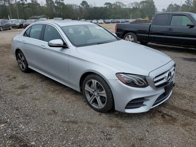 Photo 4 from auction – 2017 MERCEDES-BENZ E 300 4MAT with VIN WDDZF4KB2HA140932