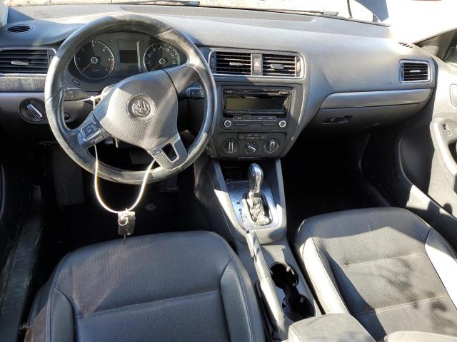 Photo 8 from auction – 2014 VOLKSWAGEN JETTA TDI with VIN 3VWLL7AJ4EM273657
