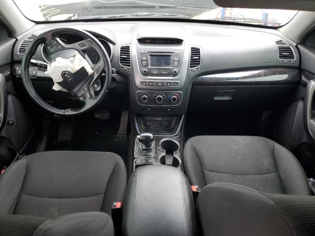 Photo 8 from auction – 2015 KIA SORENTO LX with VIN 5XYKTCA67FG587448