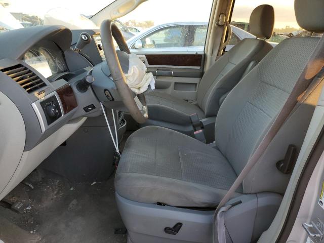 Photo 7 from auction – 2010 CHRYSLER TOWN & COU with VIN 2A4RR5D16AR103048