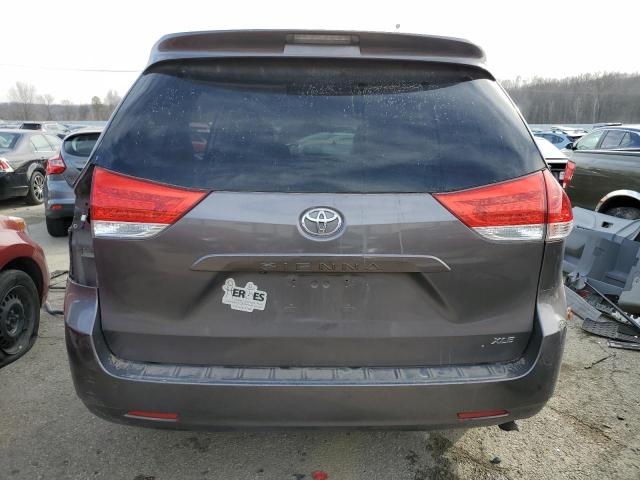 Photo 6 from auction – 2011 TOYOTA SIENNA XLE with VIN 5TDYK3DC7BS140758