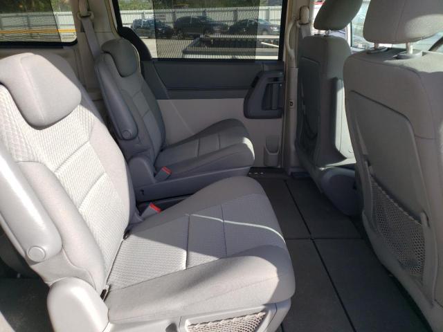 Photo 11 from auction – 2010 CHRYSLER TOWN & COU with VIN 2A4RR5DX1AR161735